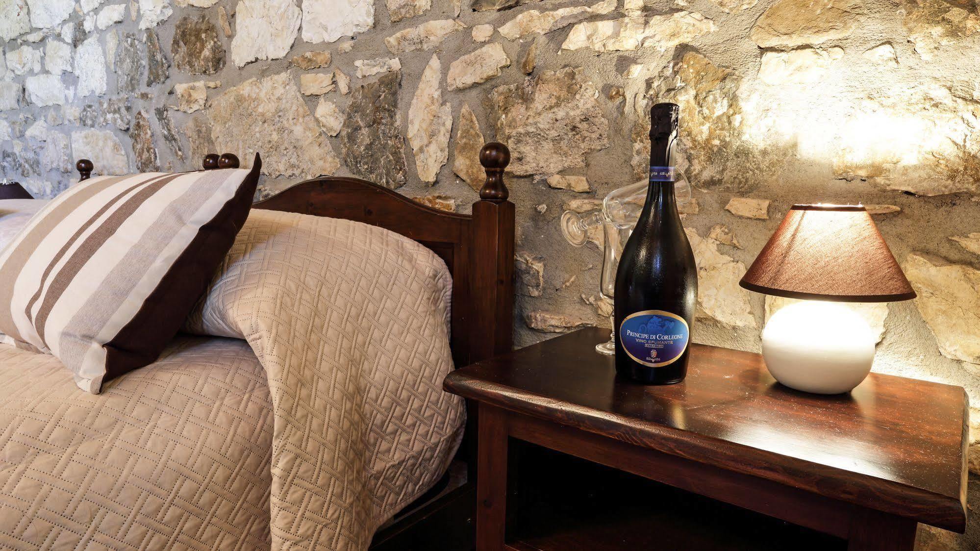 Agriturismo Tenute Pollara Roccamena Ngoại thất bức ảnh